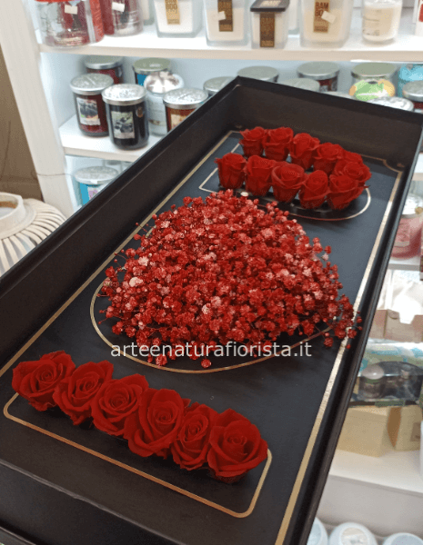 Scatola love con mimosa