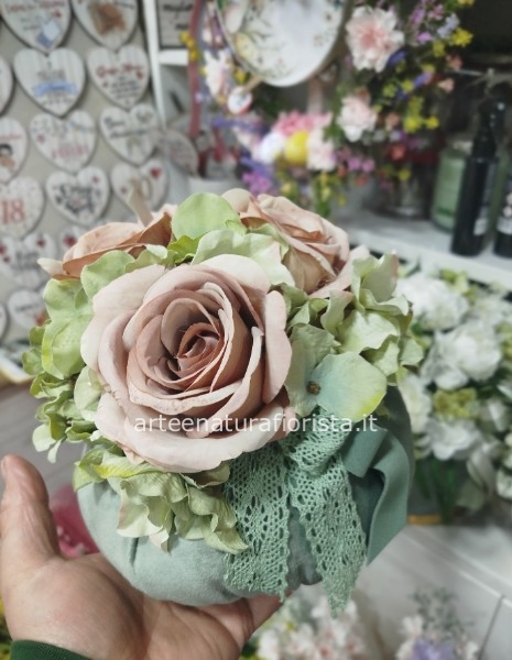 Bon bon con fiori artificiali profumati