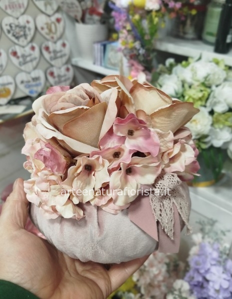 Bon bon con fiori artificiali profumati